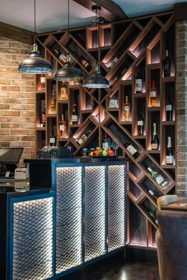 Hotel Hunters House Ezerets Екстер'єр фото